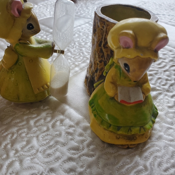 1970 lot of 4 darling mice sewing reading time hourglass pincushion vintage desk - Picture 4 of 5